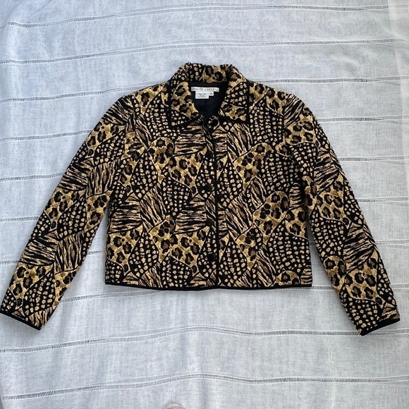 Maggie London vintage quilted jacket in animal print. - Picture 3 of 13